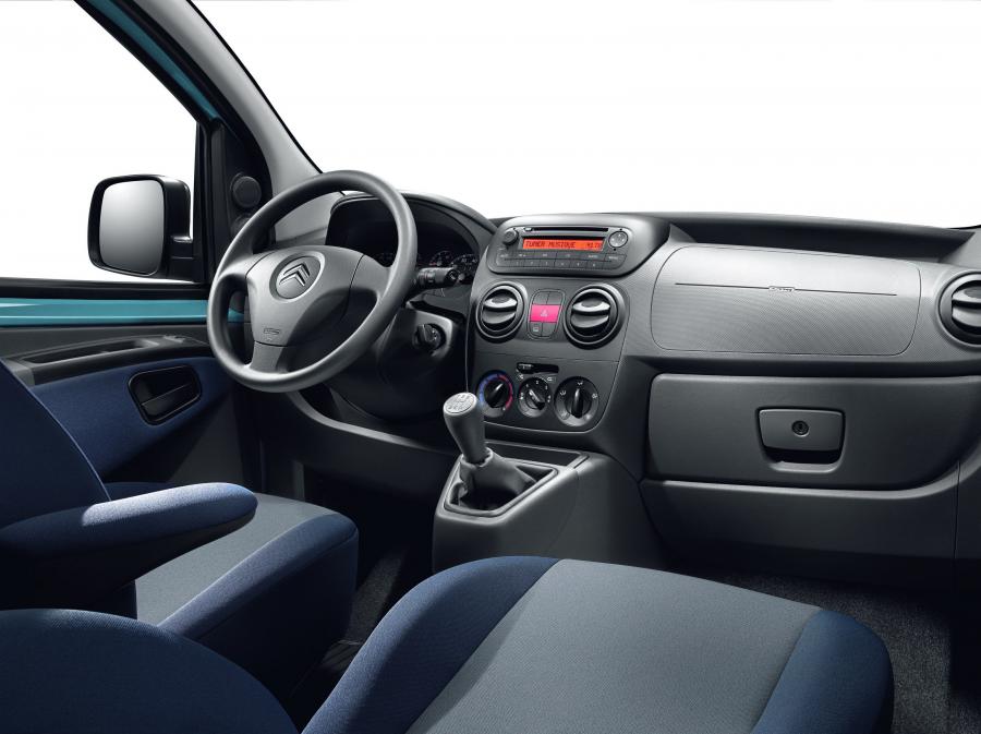  Citroen Nemo Multispace 2009 года  (фото 9 из 14)